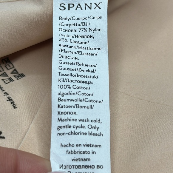 SPANX | Undie-tectable® Smoothing Thong, Soft Nude, Size M, NWT - Picture 7 of 11